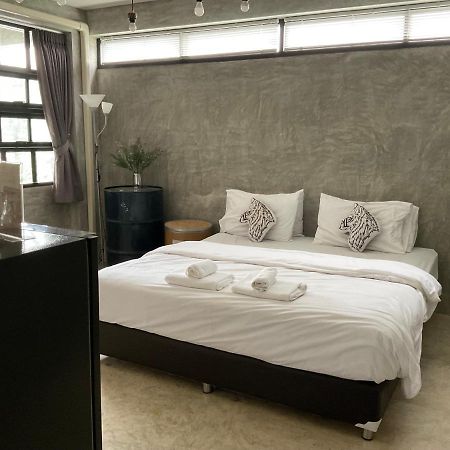 צ'יאנג מאי Rumpai Loft Habitat מראה חיצוני תמונה