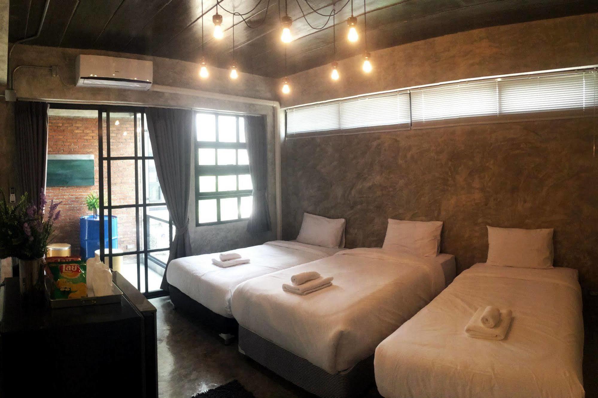 צ'יאנג מאי Rumpai Loft Habitat מראה חיצוני תמונה